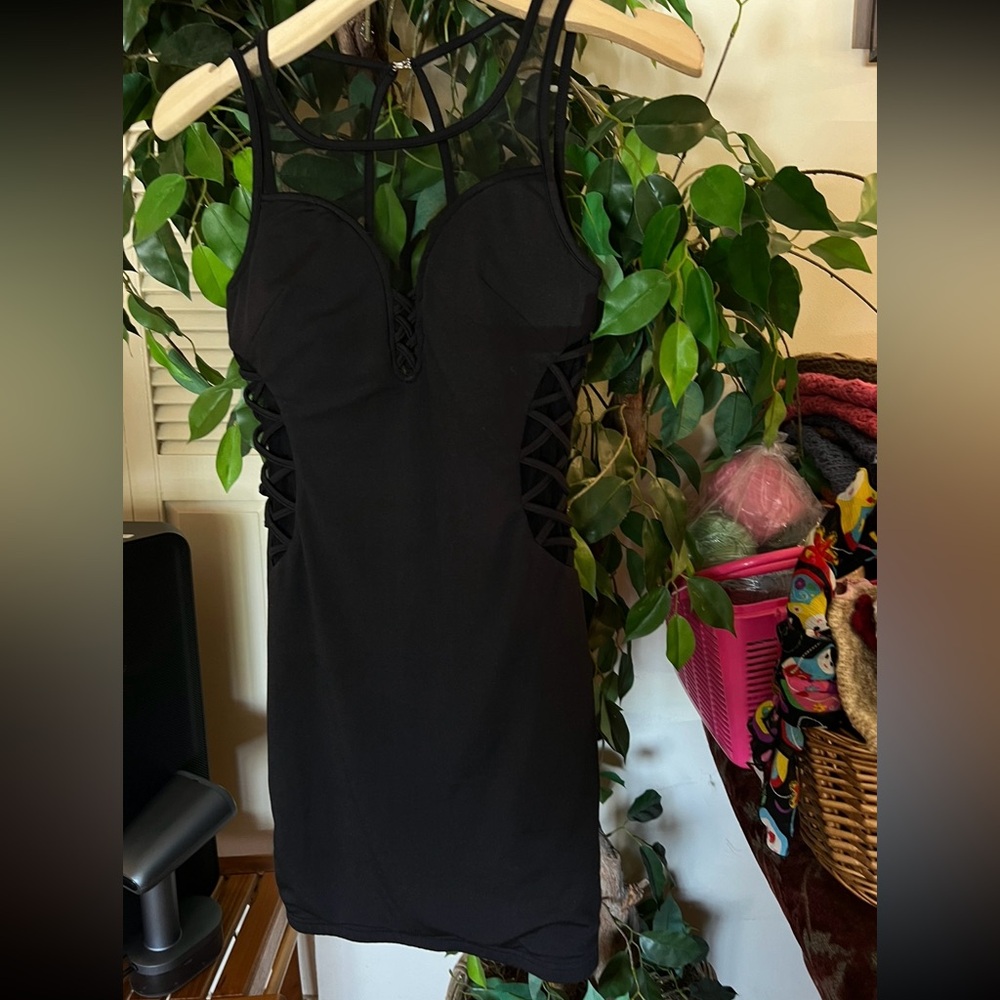 Love Culture Elegant Black Top